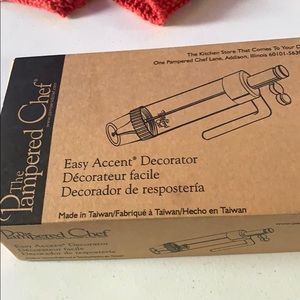 Pampered Chef Decorator